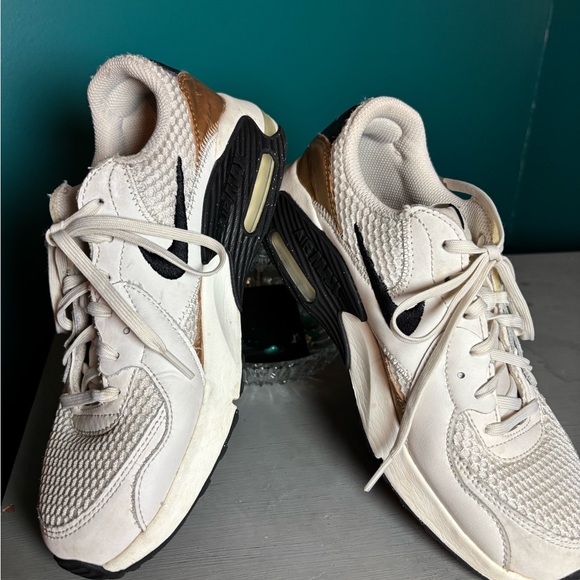 Nike Air Max White Gold and Black Sneakers - Picture 1 of 9